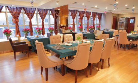 Yihe Hotel Ouzhuang - Housity