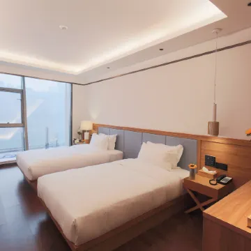 Floral Hotel·Star hotel (Chongqing Guanyinqiao pedestrian street)