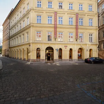 Charles Bridge Palace Prague Отели рядом с достопримечательностью «Карлов мост»