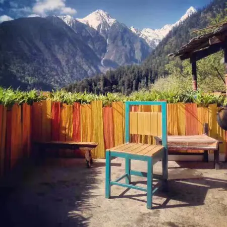 Deqin Sensation Butter Tea Inn Отели рядом с достопримечательностью «Yubeng Lower Village»