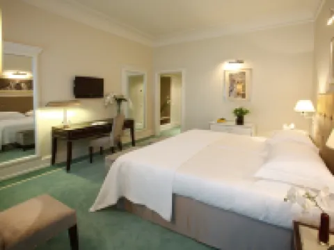 サボイア エクセルシオール パレス トリエステ スターホテルズ コレッツィオーネ トリエステのホテル