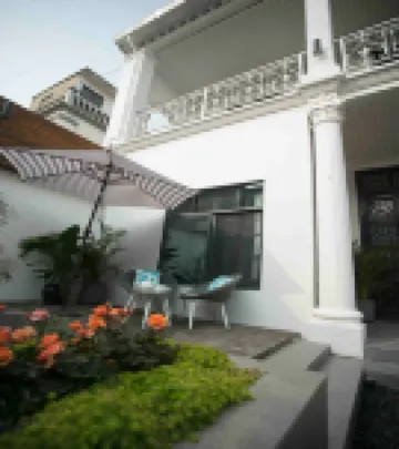 So Deep Shuanglin Inn