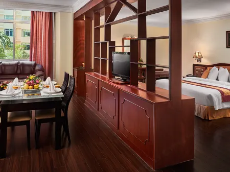 Phnom Penh Hotel