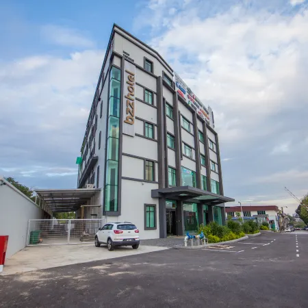 Bzz Hotel Skudai Отели рядом с достопримечательностью «Торговый центр Перлинг»