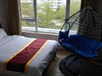 惠州泡泡海短租酒店式公寓 - 豪华套房摇椅两床