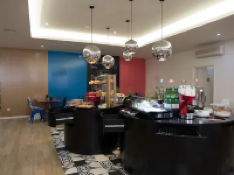 Stay Hotel Évora Centro โรงแรมในแอวูรา