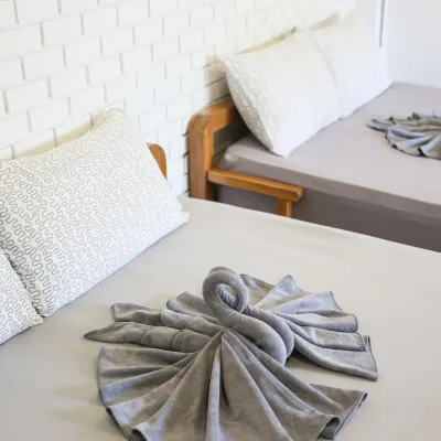 The Garage Hotels near Wat Rong Khun - White Temple