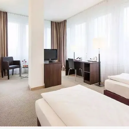 Premier Inn Munchen City Ost Отели рядом с достопримечательностью «Выставочный центр Мюнхена»