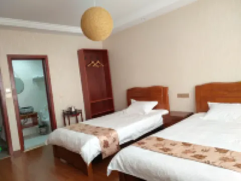 Alisha Hotel