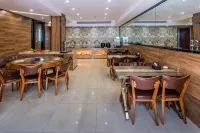 ชอนไพน์ โฮเต็ล-ซินยู เปาซือพาร์ค