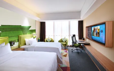 Hampton by Hilton Guiyang Yunyan Fountain Pool Отели рядом с достопримечательностью «Jiaxiu Square Public Lavatory»