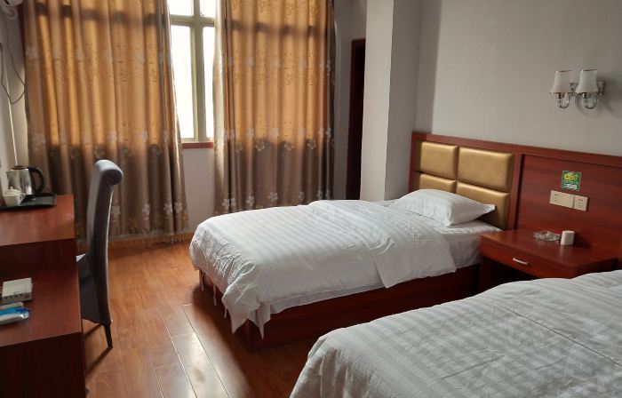 Mengcheng Jiayue Hotel