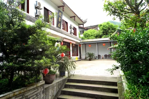 Emeishan Lancuiju Lodge