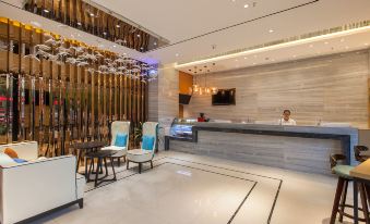 Coastal City Hotel Chain (Wuhan Hankou Railway Station Garden Expo Park)