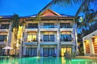 Navatara Phuket Resort Hotels in Nai Harn Beach