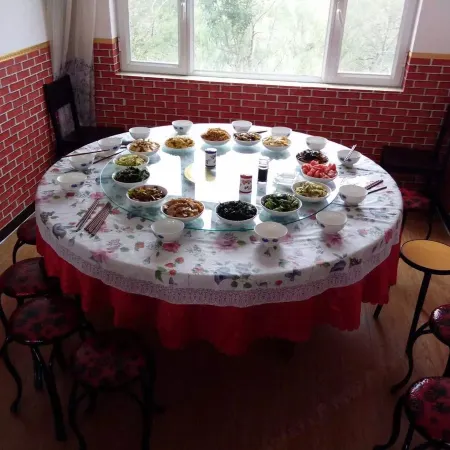 Hongyunlai Farmhouse