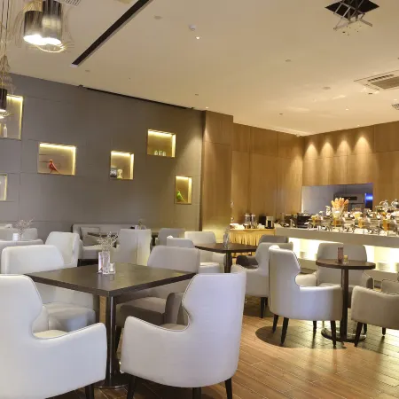 Echarm Hotel (Jingmen Yintai City Jingchu Institute of Technology)