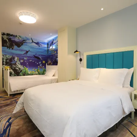 Metropolo YMCA Hotel, People's Square Shanghai Отели рядом с достопримечательностью «Хуанпу»