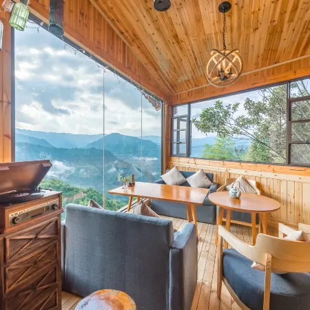 Floral Hotel·Longshengyue Shangshanshe Hotel(Longji Terrace Jiulong Wuhu Observation Deck)