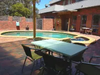 Hotel Cavalier Hotels in Ferntree Gully