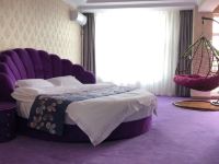 满洲里雨竹林轻奢宾馆 - 紫色主题房
