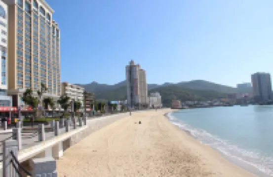 Century Seaview Hotel Hotels near Xiangyun Square