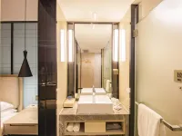 Echarm Hotel (Putian Xinghua Mansion Historical and Cultural Street) Hotel dekat Putian University (Dongzhen West Road)