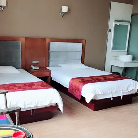 Yongning Hongxiang Business Hotel