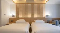 Chengdu Howard Johnson Huashuiwan Hot Springs Resort Отели рядом с достопримечательностью «Горячая Источники 1-й деревни Цуй Ван»