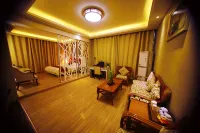 Huayu Hotel Hotels near Xiangshan Park