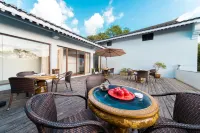 Yinyun Hotel Hotels near Puji Temple