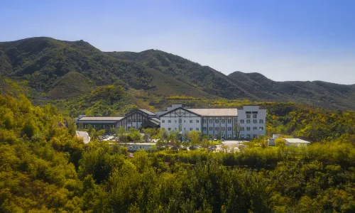 Western Evergreen Pu Zhen Hotel