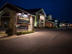 Timberlake Lodge Hotel & 17th Street Grill