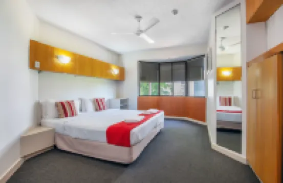 Tiki Hotel Apartments Surfers Paradise