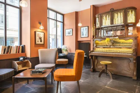 Hotel Boris V. by Happyculture Отели рядом с достопримечательностью «Jardin des Mille Roses de l’Hôpital Corentin Celton»