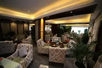 Nyingchi Dongchen Jinhui Hotel (Binhe Road) Hotels in Nyingchi