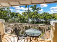 On the Beach Apartments Hotels in Trinity Beach