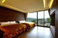 Lake View Hostel Resort Hotels near Ci En Pagoda