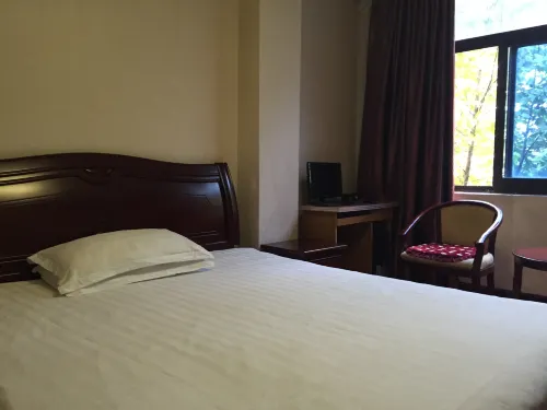 Shifeng Hotel - Bintang 2