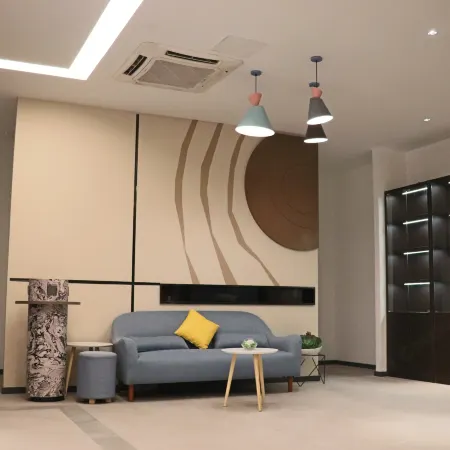 Home Inn (Fuzhou Gushan Walmart) Отели рядом с достопримечательностью «Народное правительство Гуаншань»