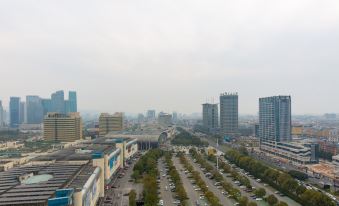 LaKai Hotel (Yiwu International Trade City)