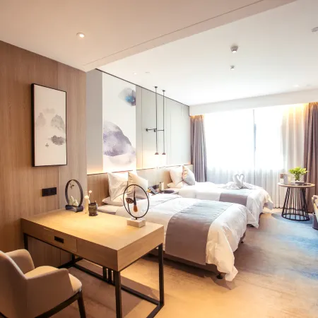 Macau Tianzi Hotel (Sanmenxia High-Speed Railway South Station)