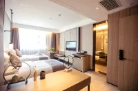 Macau Tianzi Hotel (Sanmenxia High-Speed Railway South Station) Hotels near Henan University of Science and Technology College of Applied Engineering