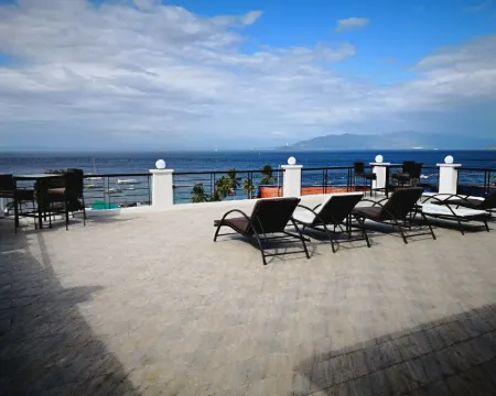 มานาร์รา ซีวิวรีสอร์ท โรงแรมในเปอร์โตกาเลรา