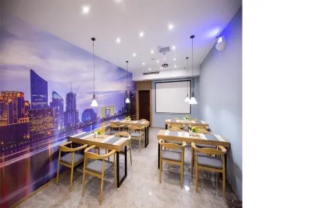 Meixu Light Luxury Hotel (Shanghai City, Jingjiang) Отели рядом с достопримечательностью «Huaide College of Changzhou University (Jingjiang Campus)»