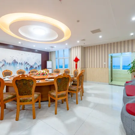 Feifan·Arctic Ocean Hotel (Xinyang Beihu Scenic Area)