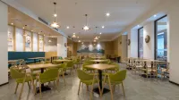 Banshan Yunju (West Street‑Shili Gallery Branch, Yangshuo, Guilin) - Condos