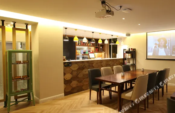 天晴國際青年客棧（四姑娘山店）