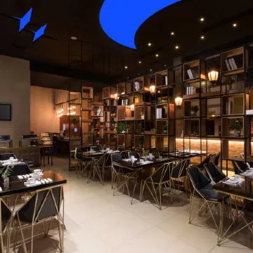 Spring Time Hotel (Guangzhou East Station Yantang Metro Station)