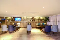 Echarm Hotel (Xingyi DCF Jushan Square)